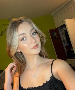 Daceylightful from Sunderland,United Kingdom